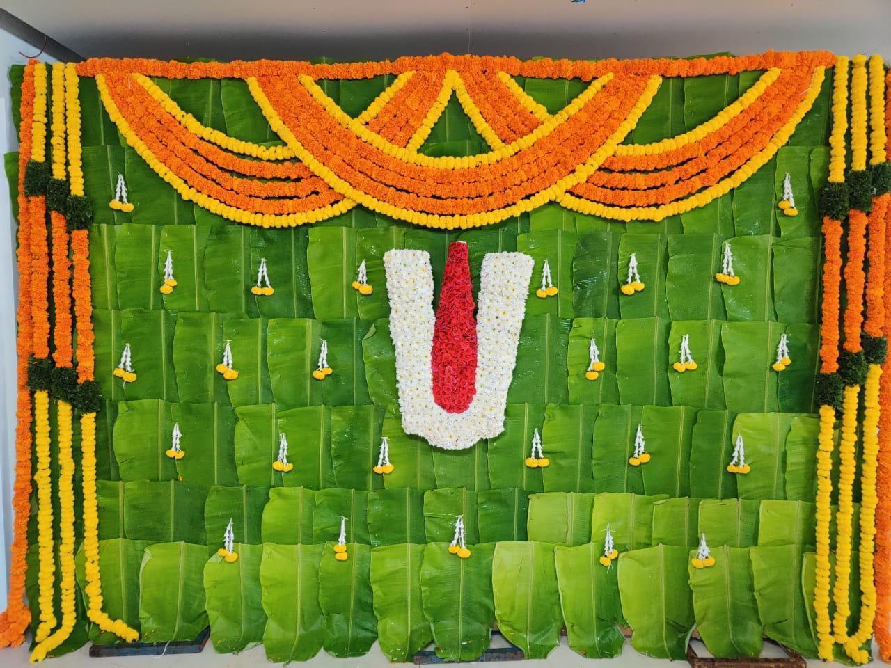 SR DECORATERS