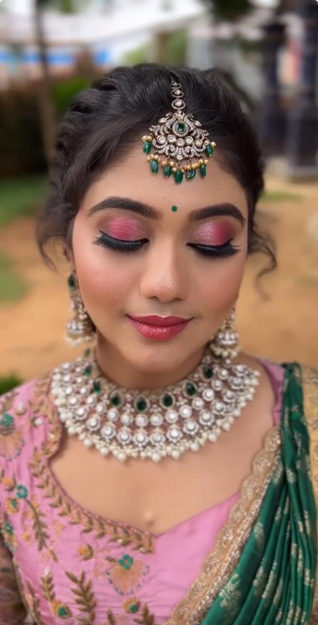 Cut & create makeup studio